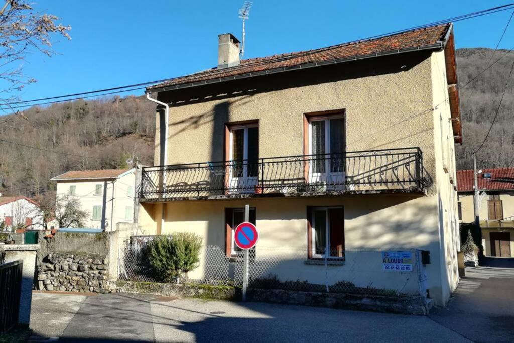 Appartement Rdc Maison De Village Savignac-les-Ormeaux Exterior photo